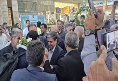 استقبال استاندار اردبیل از قهرمانان وزنه‌برداری در فرودگاه اردبیل